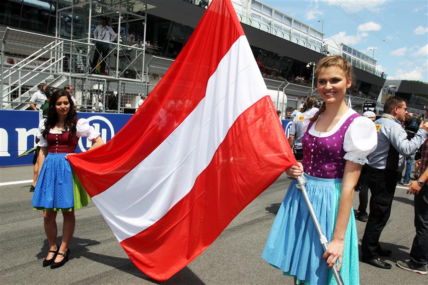 Formula 1 Austria  flag gird girl