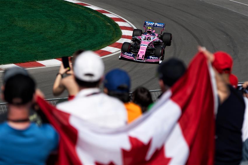 Canada flag and fans